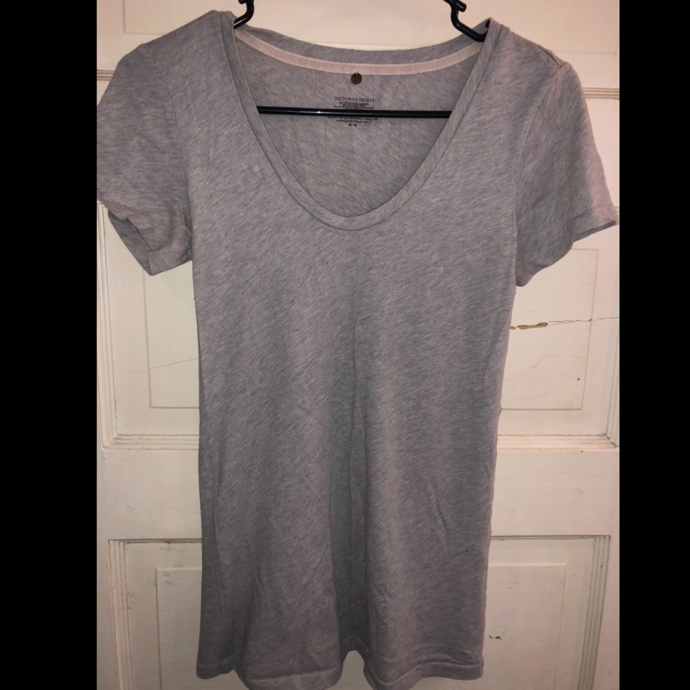 VS gray tee